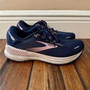 Brooks Adrenaline GTS 22 Women's Navy and Pink Running Shoes